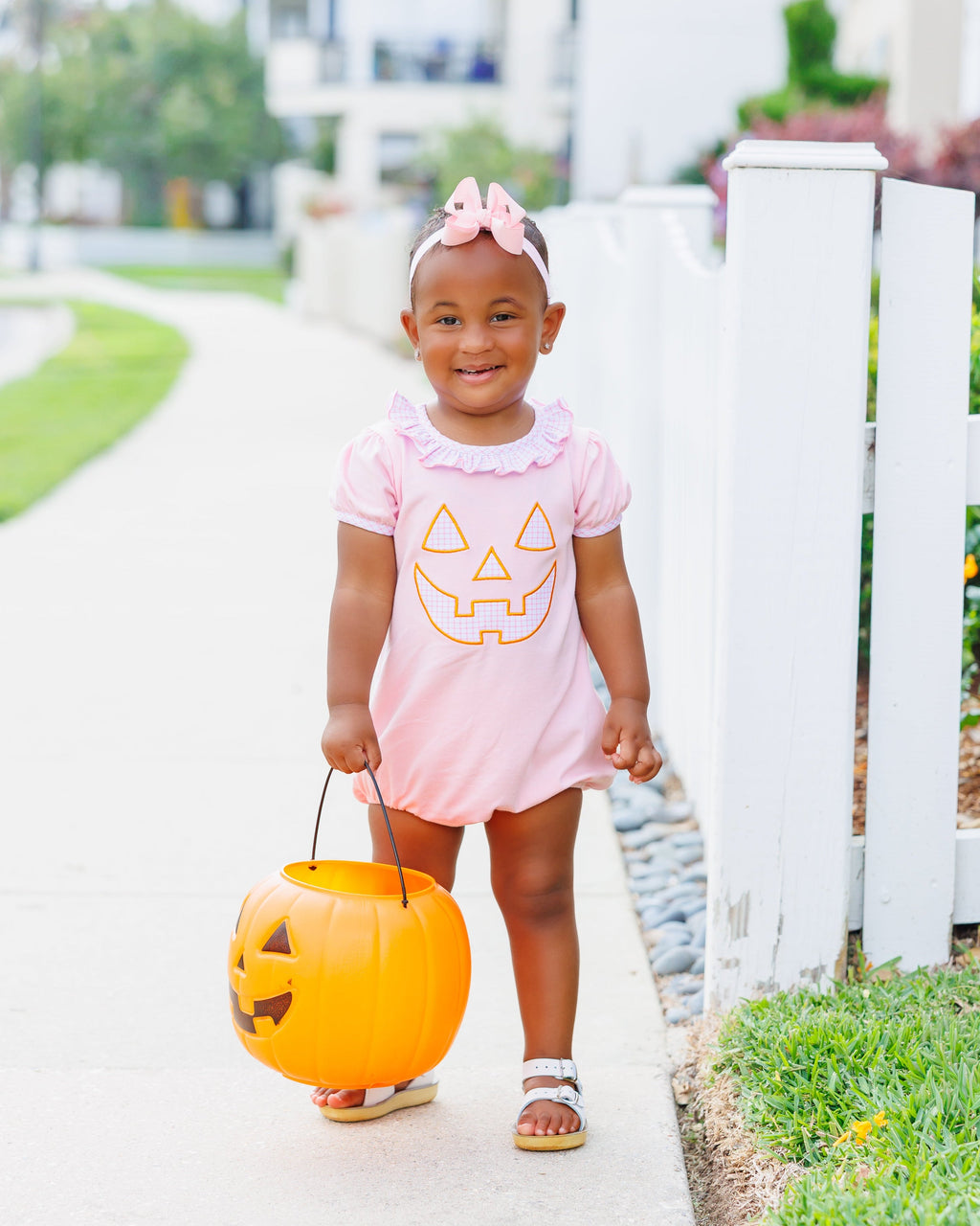 Carving Cutie Ruffle Bubble